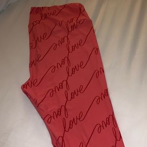 LuLaRoe TC Valentine Leggings